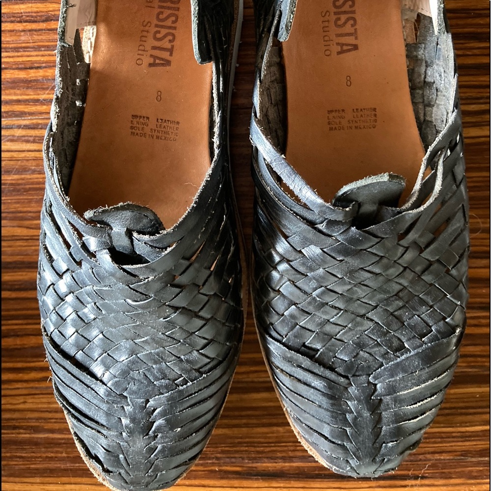 Leather casual shoes